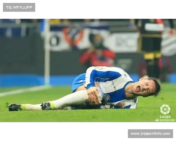 巴列卡诺后卫穆明因十字韧带撕裂长期缺阵