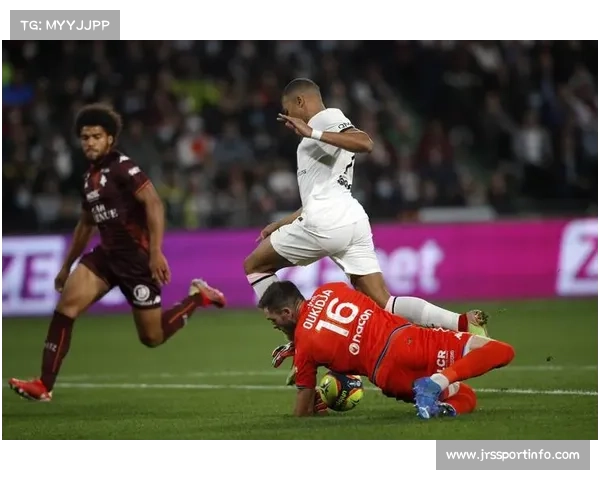 桑通兹的补射艺术:南特前锋敏锐嗅觉奠定胜局 桑通兹的补射艺术:南特前锋敏锐嗅觉奠定胜局